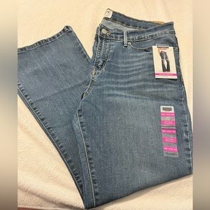 Denizen by Levi’s Mid Rise Boot Cut jeans size 18M (34x32)